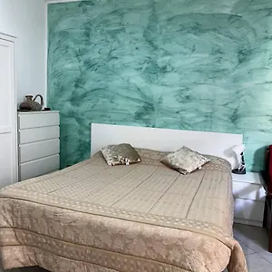 https://castello-ursino-rooms.taorminaitalyhotels.com